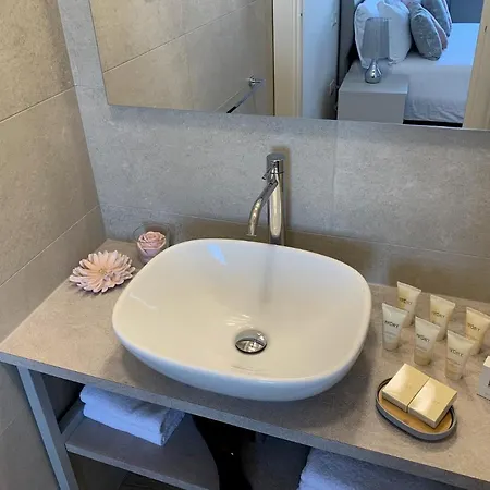 Gæstehus Five Flowers 4*