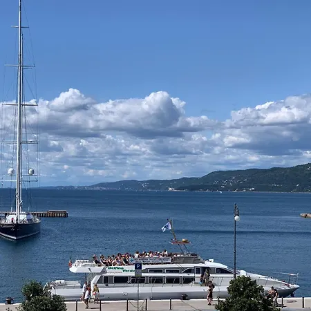 Guest house Five Flowers Trieste