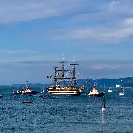 Pensjonat Five Flowers 4*