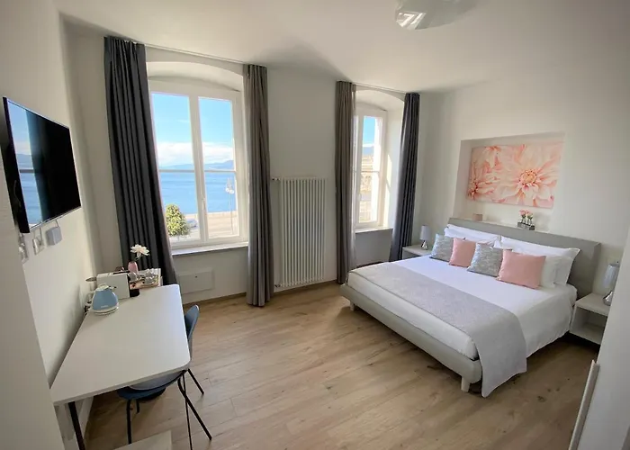 Five Flowers 4* Trieste