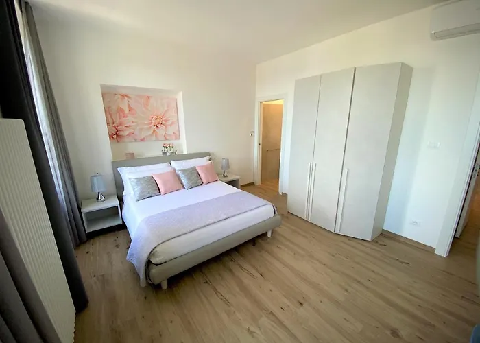 Pensionat Five Flowers Trieste