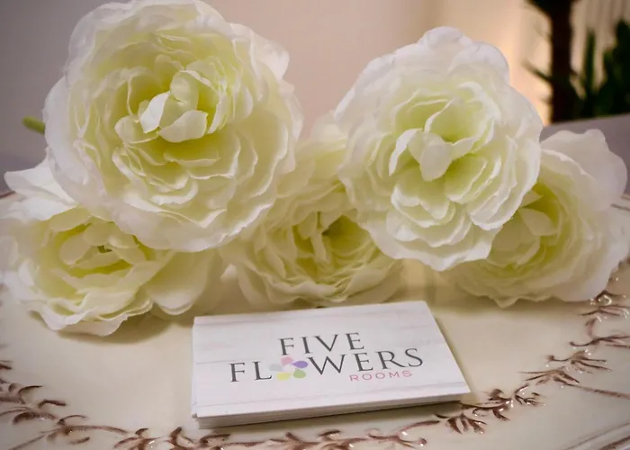 Five Flowers Pensjonat